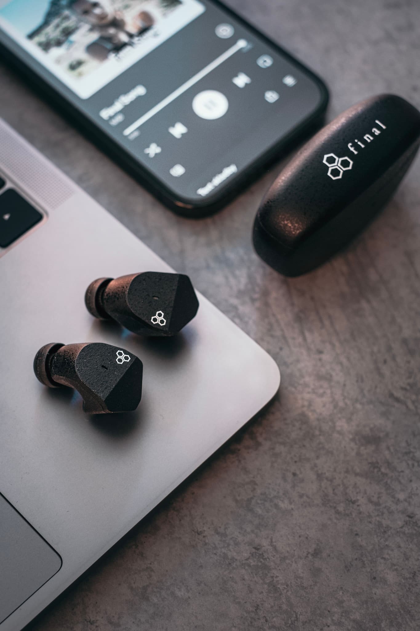 Produktové focení sluchátek a techniky Audigo – ukázka 4 | Kamil Bartoš